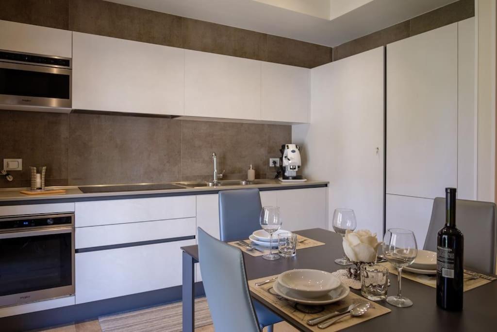 Caruso Luxury Apartment เนเปิลส์ ภายนอก รูปภาพ