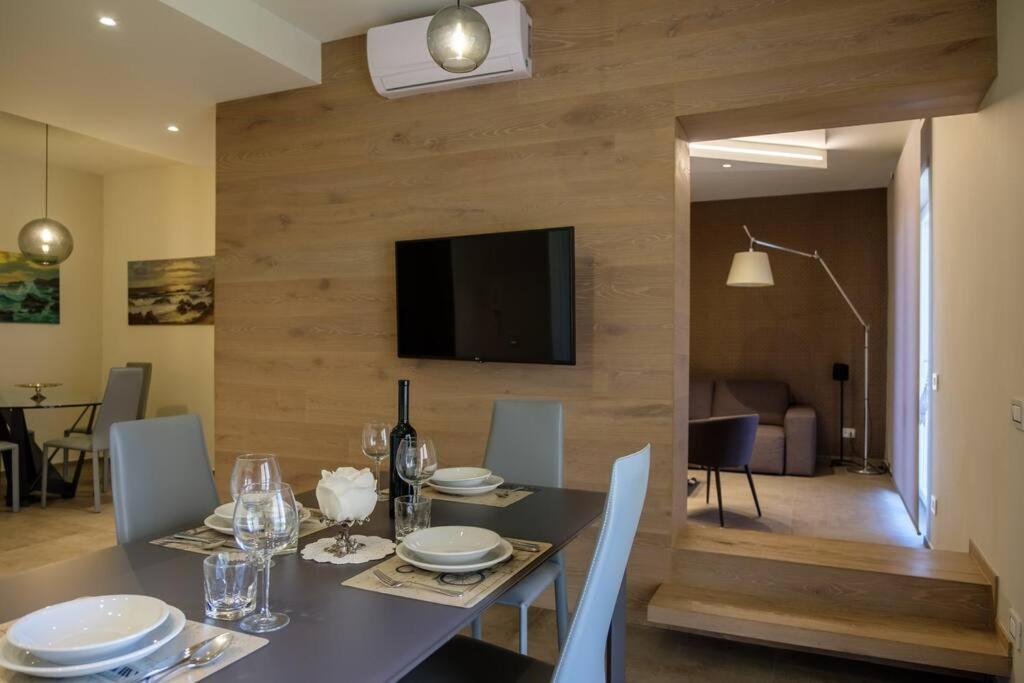 Caruso Luxury Apartment เนเปิลส์ ภายนอก รูปภาพ